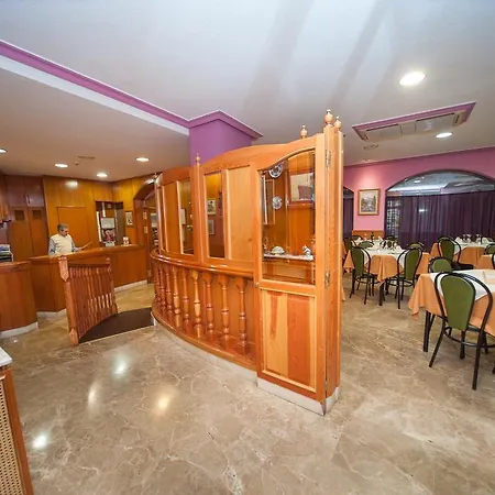 Hotel Ramiro I 2*